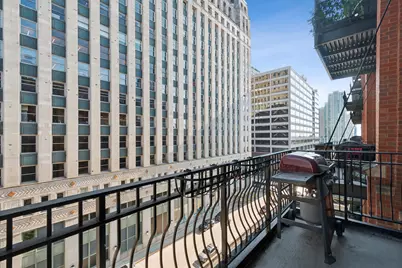 333 W Hubbard Street #709, Chicago, IL 60654 - Photo 13
