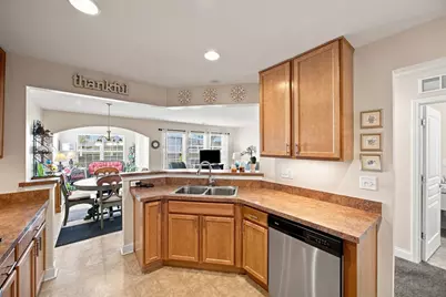 848 Voyage Way, Elgin, IL 60124 - Photo 9
