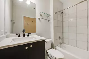 3946 N Ravenswood Ave, Chicago, IL 60613 - Photo 15