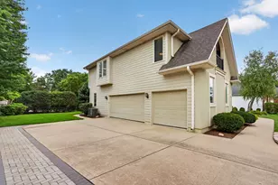 24735 Illini Dr, Plainfield, IL 60544 - Photo 3