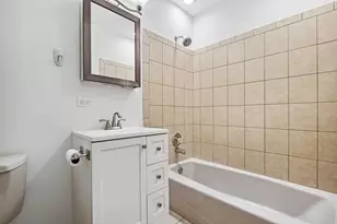 1948 W Byron St, Chicago, IL 60613 - Photo 7