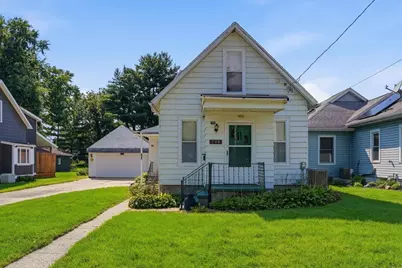 709 Institute Boulevard, Dixon, IL 61021 - Photo 1