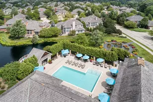 2269 Royal Ridge Dr, Northbrook, IL 60062 - Photo 13