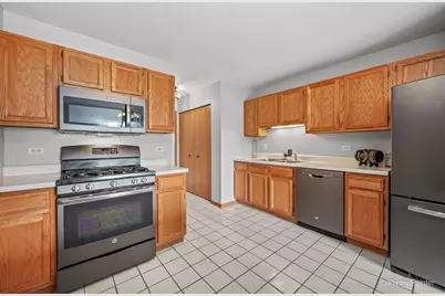 5613 W Von Avenue #C, Monee, IL 60449 - Photo 7