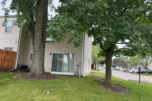 699 Canterbury Dr, Hanover Park, IL 60133 - Photo 17