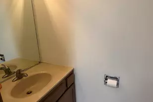 699 Canterbury Dr, Hanover Park, IL 60133 - Photo 7
