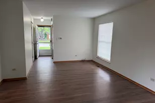 699 Canterbury Dr, Hanover Park, IL 60133 - Photo 3