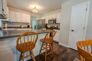2206 Farmdale Ln, Freeport, IL 61032 - Photo 7