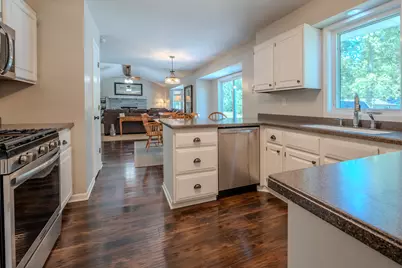 2206 Farmdale Lane, Freeport, IL 61032 - Photo 5