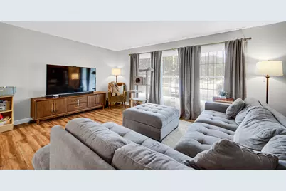 3010 N Kennicott Avenue, Arlington Heights, IL 60004 - Photo 3