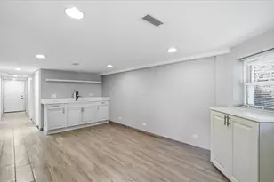 2939 N Hamlin Ave, Chicago, IL 60618 - Photo 7