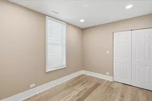 2939 N Hamlin Ave, Chicago, IL 60618 - Photo 21