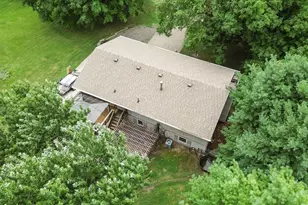 18864 Pioneer St, Bloomington, IL 61705 - Photo 29