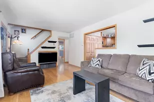 6941 Olympic Dr, Bridgeview, IL 60455 - Photo 7