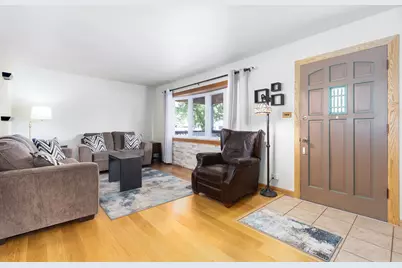 6941 Olympic Drive, Bridgeview, IL 60455 - Photo 5