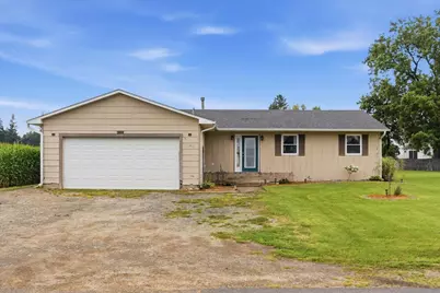 203 W Nissen Stigen, Lee, IL 60530 - Photo 1