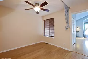 1560 N St Marks Pl, Palatine, IL 60067 - Photo 5