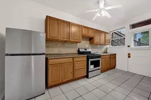 1235 W Greenleaf Ave, Chicago, IL 60626 - Photo 11