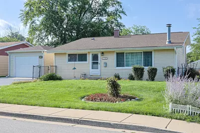 113 Siesta Road, Carpentersville, IL 60110 - Photo 3