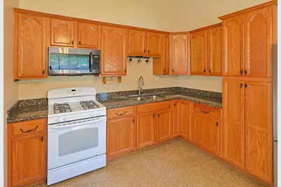 113 Siesta Road, Carpentersville, IL 60110 - Photo 17