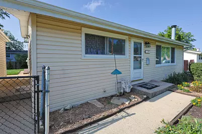 113 Siesta Road, Carpentersville, IL 60110 - Photo 11