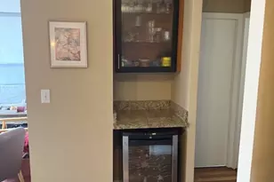 1355 N Sandburg Terrace, Chicago, IL 60610 - Photo 7