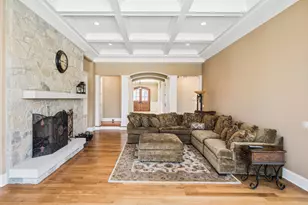 1300 Abington Cambs Dr, Lake Forest, IL 60045 - Photo 15