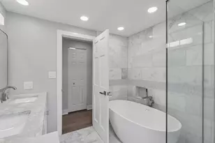 1208 Elizabeth Ave, Naperville, IL 60540 - Photo 17