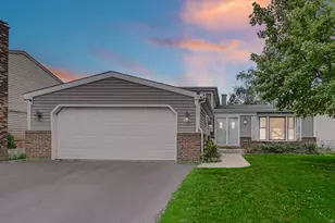 915 Wampum Ct, Carol Stream, IL 60188 - Photo 1