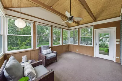 2067 Childs Court, Wheaton, IL 60187 - Photo 5