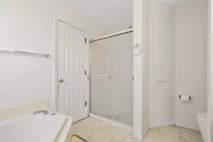 1704 Charlotte Cir, Naperville, IL 60564 - Photo 15