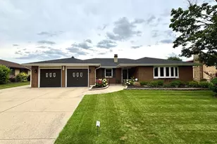 105 Mendon Ln, Schaumburg, IL 60193 - Photo 1