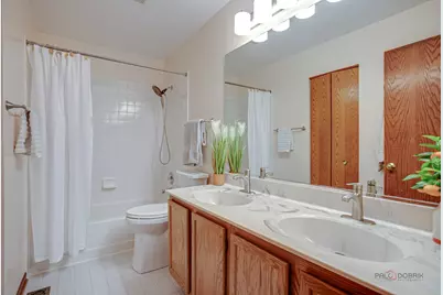 1208 Halifax Drive, Mundelein, IL 60060 - Photo 27
