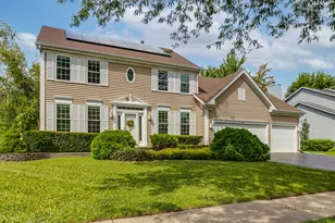 1208 Halifax Dr, Mundelein, IL 60060 - Photo 1