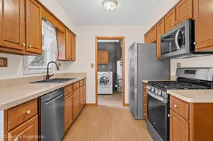 1109 Kingwood Ln, Lake Zurich, IL 60047 - Photo 5