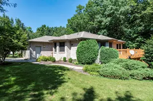 1417 April Ln, Winthrop Harbor, IL 60096 - Photo 3
