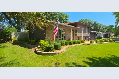 302 Birch Drive, Shorewood, IL 60404 - Photo 3