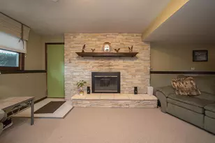 302 Birch Dr, Shorewood, IL 60404 - Photo 17