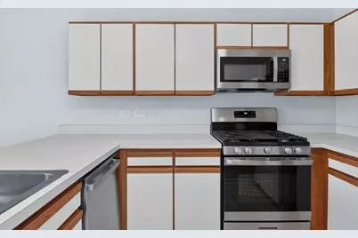 181 Inverness Court #1, Elk Grove Village, IL 60007 - Photo 9