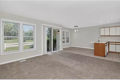 181 Inverness Court #1, Elk Grove Village, IL 60007 - Photo 5