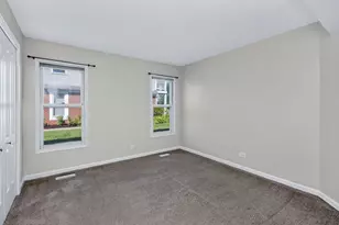 181 Inverness Ct, Elk Grove Village, IL 60007 - Photo 11