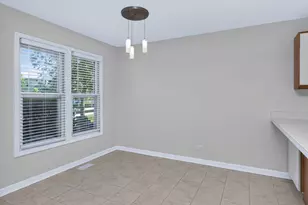 181 Inverness Ct, Elk Grove Village, IL 60007 - Photo 7