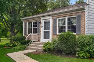 1412 Charleston Ct, Geneva, IL 60134 - Photo 1