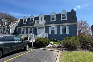 1626 Colonial Pkwy, Inverness, IL 60067 - Photo 1