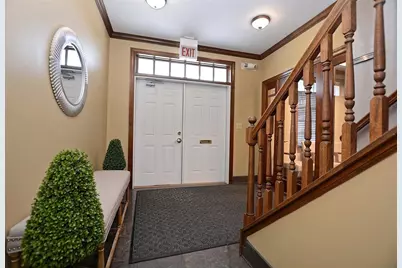 1626 Colonial Parkway, Inverness, IL 60067 - Photo 3