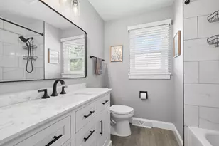 2296 Briarhill Dr, Naperville, IL 60565 - Photo 17