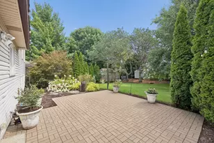 2296 Briarhill Dr, Naperville, IL 60565 - Photo 23