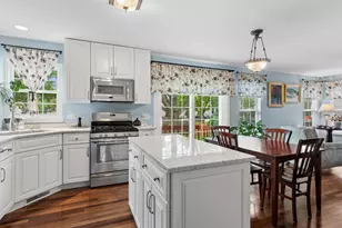 2243 Cheshire Dr, Aurora, IL 60502 - Photo 9