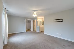 530 Cumberland Trail, Roselle, IL 60172 - Photo 23