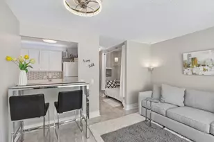 440 N McClurg Ct, Chicago, IL 60611 - Photo 3